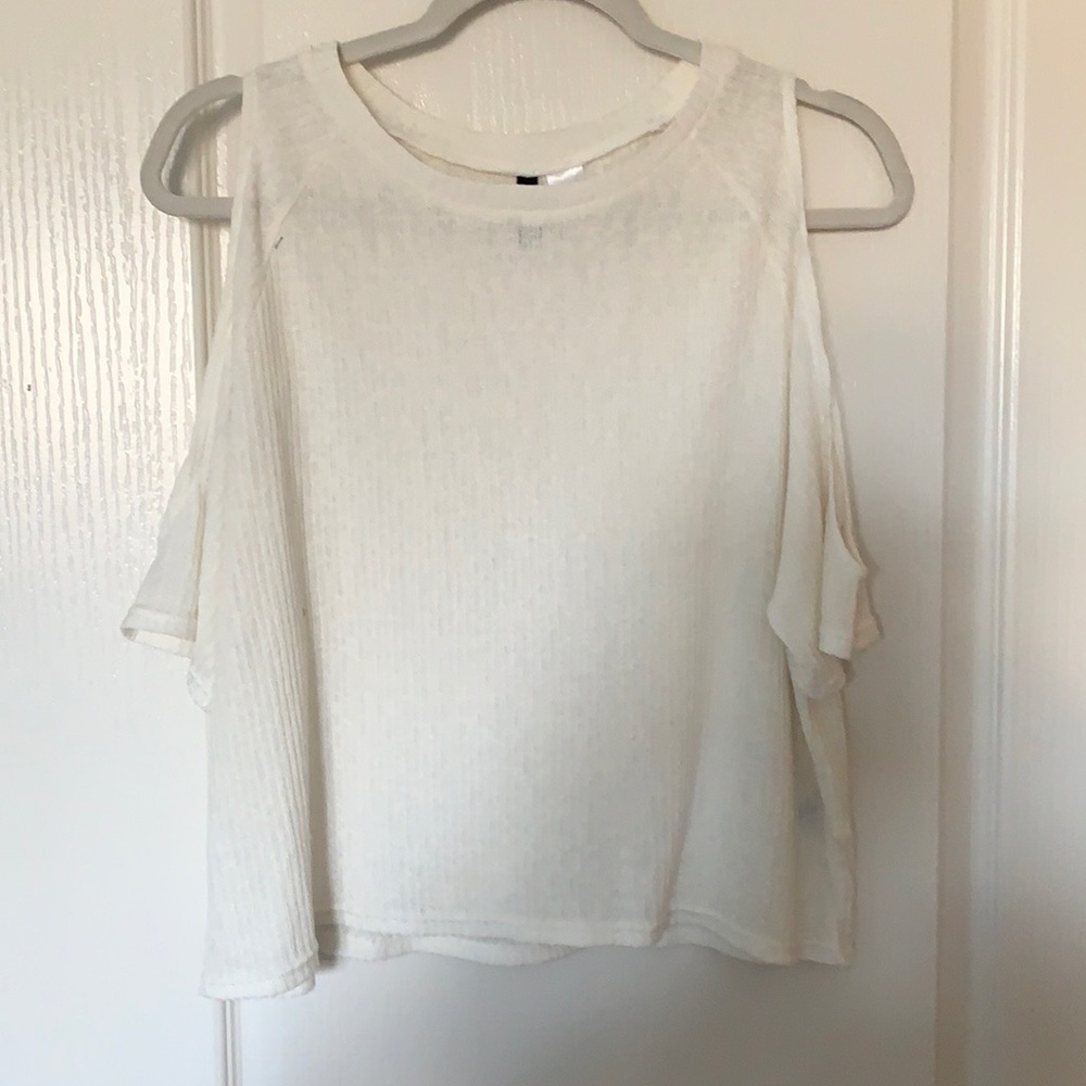 Shoulder cut out top